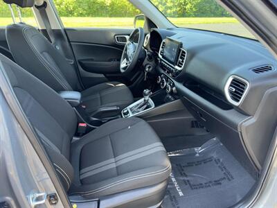 2022 Hyundai VENUE SEL - Photo 14 - Indianapolis, IN 46234