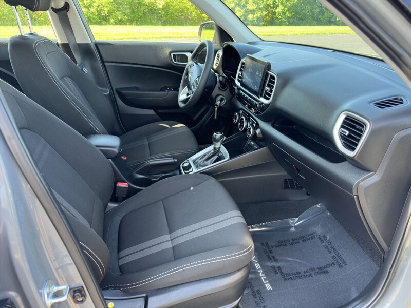2022 Hyundai VENUE SEL - Photo 14 - Indianapolis, IN 46234