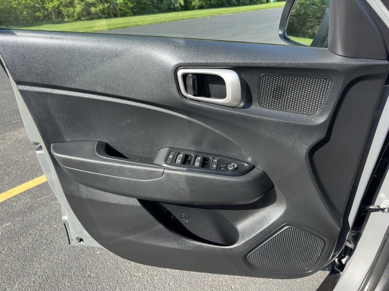 2022 Hyundai VENUE SEL - Photo 35 - Indianapolis, IN 46234