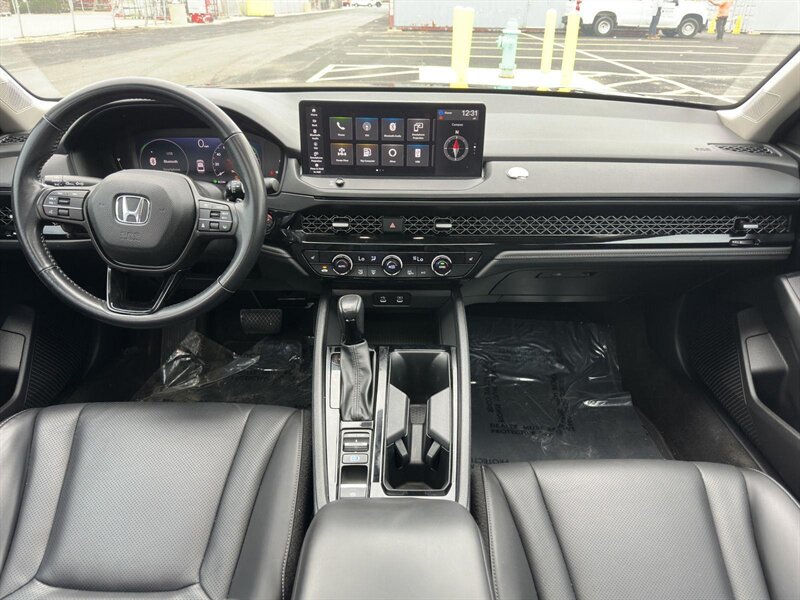 2023 Honda Accord Hybrid EX-L - Photo 9 - Indianapolis, IN 46234