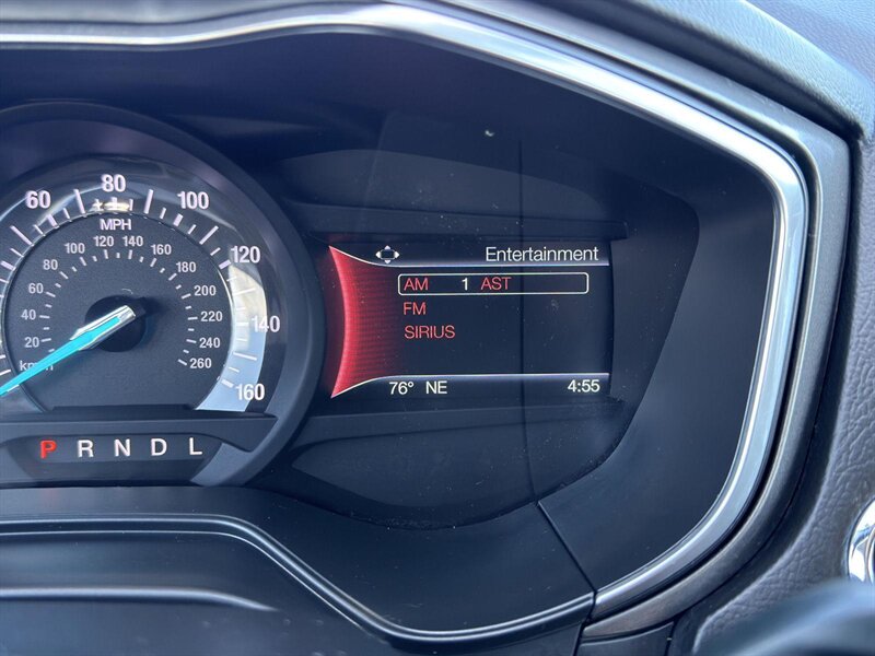 2020 Ford Fusion SE - Photo 18 - Indianapolis, IN 46234