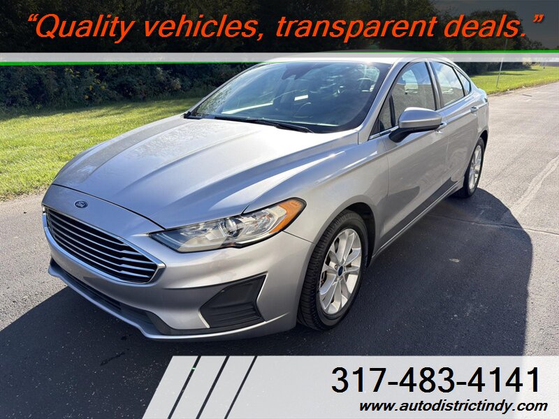2020 Ford Fusion SE   - Photo 1 - Indianapolis, IN 46234