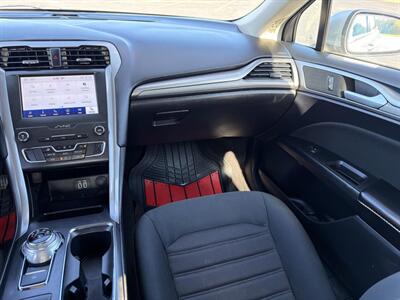 2020 Ford Fusion SE - Photo 9 - Indianapolis, IN 46234