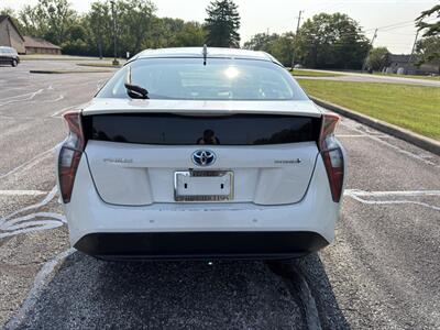 2017 Toyota Prius Two Eco   - Photo 5 - Indianapolis, IN 46234