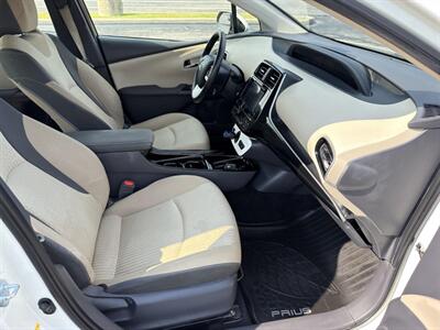 2017 Toyota Prius Two Eco   - Photo 12 - Indianapolis, IN 46234