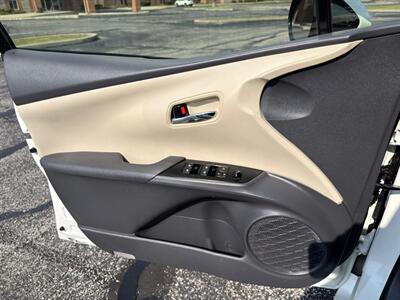 2017 Toyota Prius Two Eco   - Photo 34 - Indianapolis, IN 46234