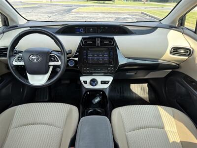 2017 Toyota Prius Two Eco   - Photo 8 - Indianapolis, IN 46234