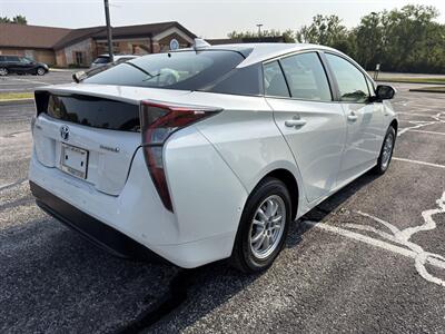 2017 Toyota Prius Two Eco   - Photo 4 - Indianapolis, IN 46234