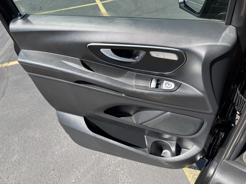 2018 Mercedes-Benz Metris Worker Passenger - Photo 29 - Indianapolis, IN 46234