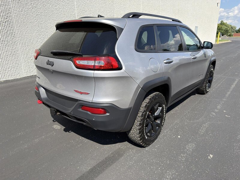 2018 Jeep Cherokee Trailhawk - Photo 4 - Indianapolis, IN 46234