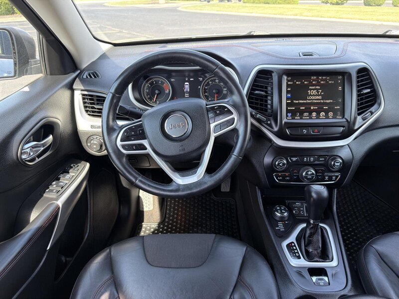 2018 Jeep Cherokee Trailhawk - Photo 8 - Indianapolis, IN 46234