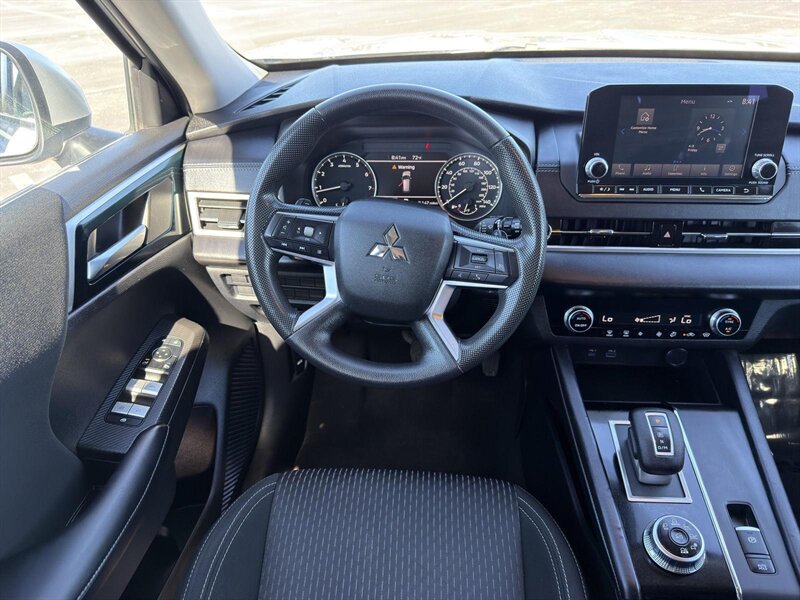 2022 Mitsubishi Outlander ES - Photo 7 - Indianapolis, IN 46234