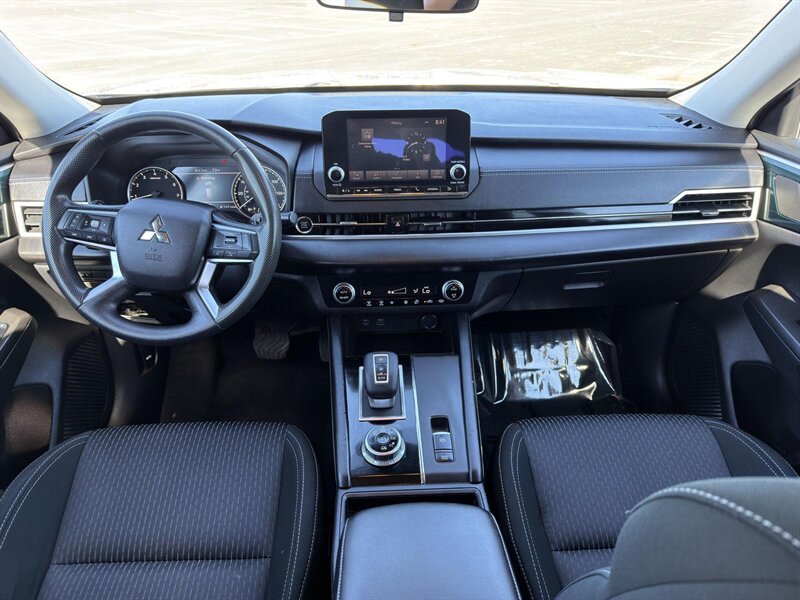 2022 Mitsubishi Outlander ES - Photo 8 - Indianapolis, IN 46234