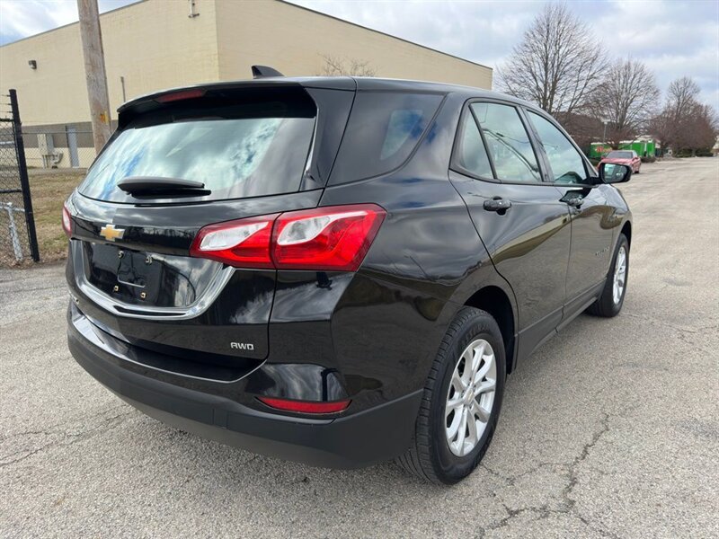 2019 Chevrolet Equinox LS - Photo 4 - Indianapolis, IN 46234