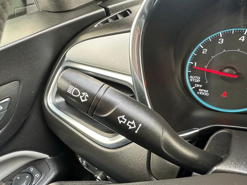 2019 Chevrolet Equinox LS - Photo 17 - Indianapolis, IN 46234