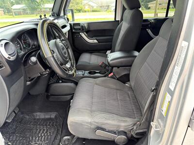 2012 Jeep Wrangler Unlimited Sahara - Photo 10 - Indianapolis, IN 46234