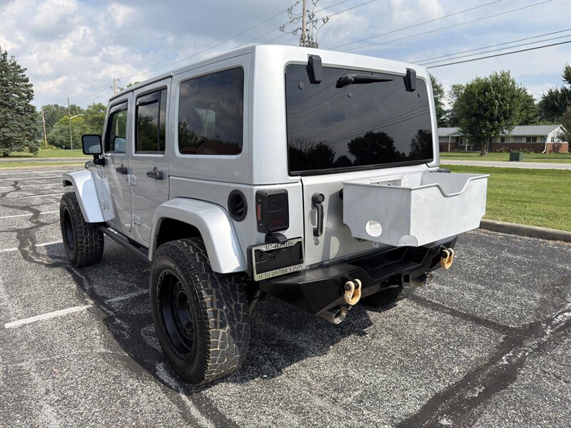 2012 Jeep Wrangler Unlimited Sahara - Photo 6 - Indianapolis, IN 46234