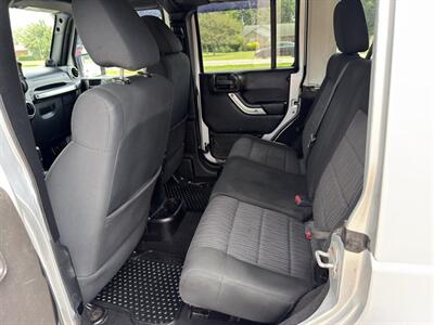 2012 Jeep Wrangler Unlimited Sahara - Photo 11 - Indianapolis, IN 46234