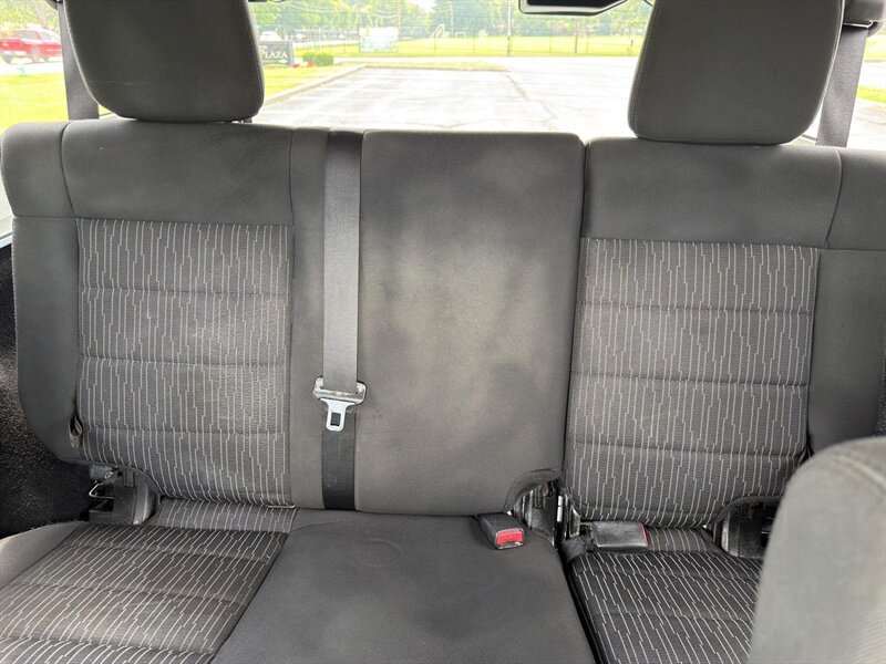 2012 Jeep Wrangler Unlimited Sahara - Photo 12 - Indianapolis, IN 46234