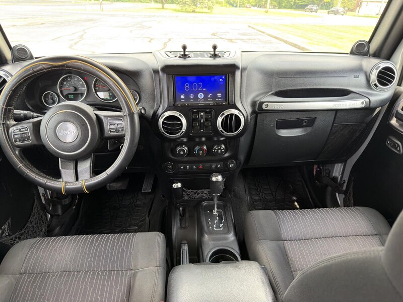 2012 Jeep Wrangler Unlimited Sahara - Photo 7 - Indianapolis, IN 46234