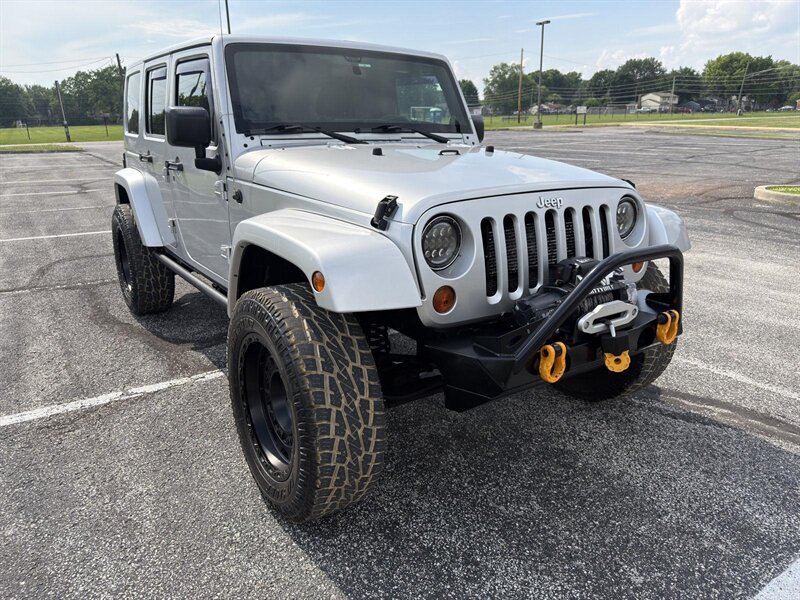 2012 Jeep Wrangler Unlimited Sahara - Photo 3 - Indianapolis, IN 46234