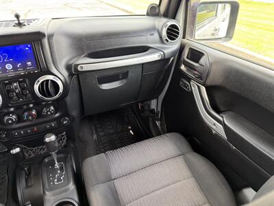 2012 Jeep Wrangler Unlimited Sahara - Photo 9 - Indianapolis, IN 46234