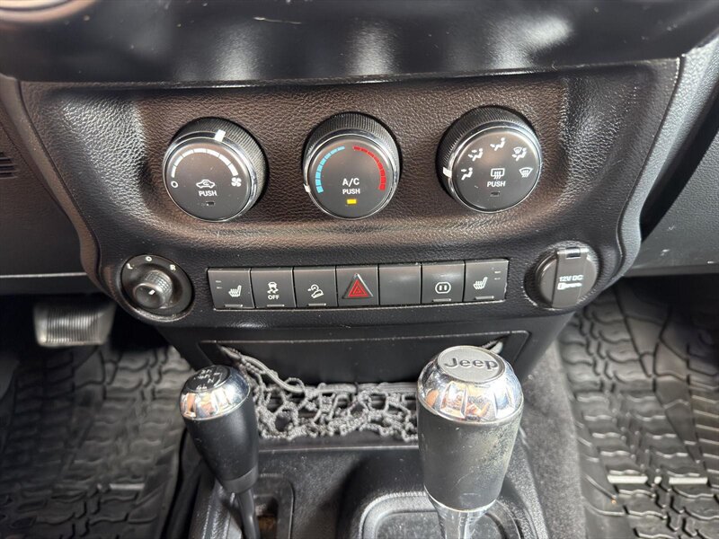 2012 Jeep Wrangler Unlimited Sahara - Photo 22 - Indianapolis, IN 46234