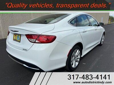 2016 Chrysler 200 Limited - Photo 4 - Indianapolis, IN 46234