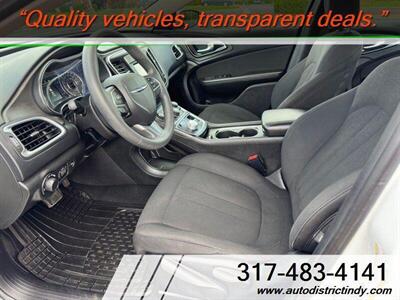 2016 Chrysler 200 Limited - Photo 10 - Indianapolis, IN 46234
