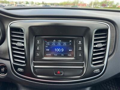 2016 Chrysler 200 Limited   - Photo 25 - Indianapolis, IN 46234