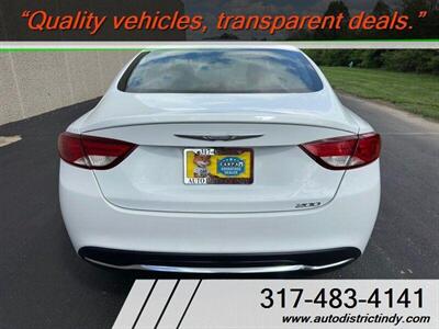 2016 Chrysler 200 Limited - Photo 5 - Indianapolis, IN 46234