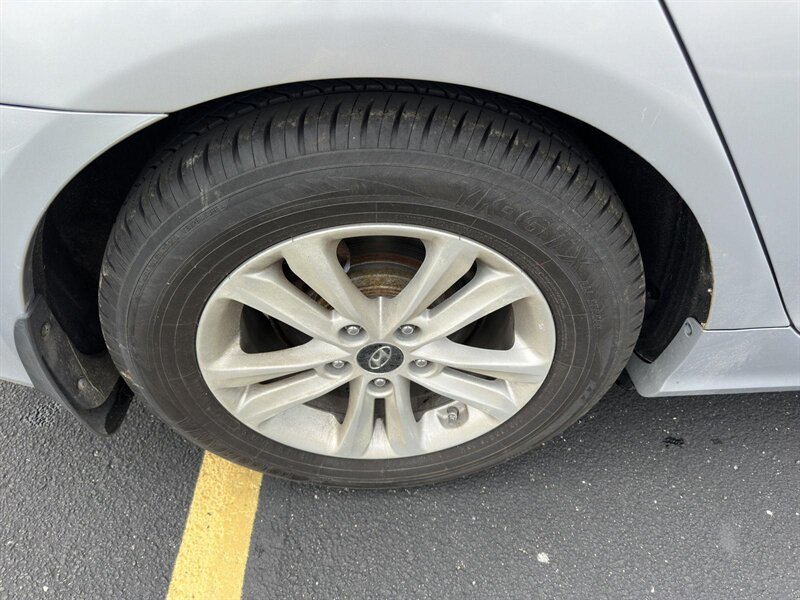 2013 Hyundai SONATA GLS - Photo 28 - Indianapolis, IN 46234