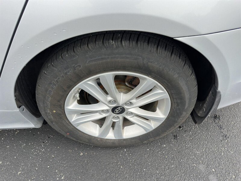 2013 Hyundai SONATA GLS - Photo 27 - Indianapolis, IN 46234