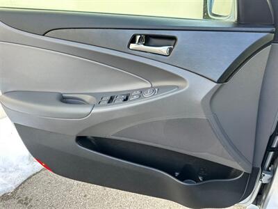 2013 Hyundai SONATA GLS   - Photo 18 - Indianapolis, IN 46234