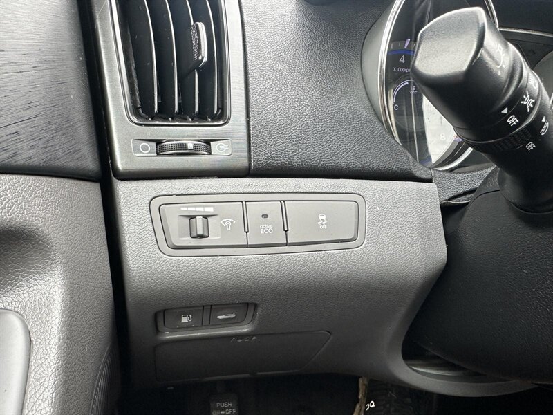 2013 Hyundai SONATA GLS - Photo 19 - Indianapolis, IN 46234