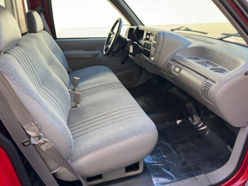 1995 Chevrolet W/T - Photo 8 - Indianapolis, IN 46234