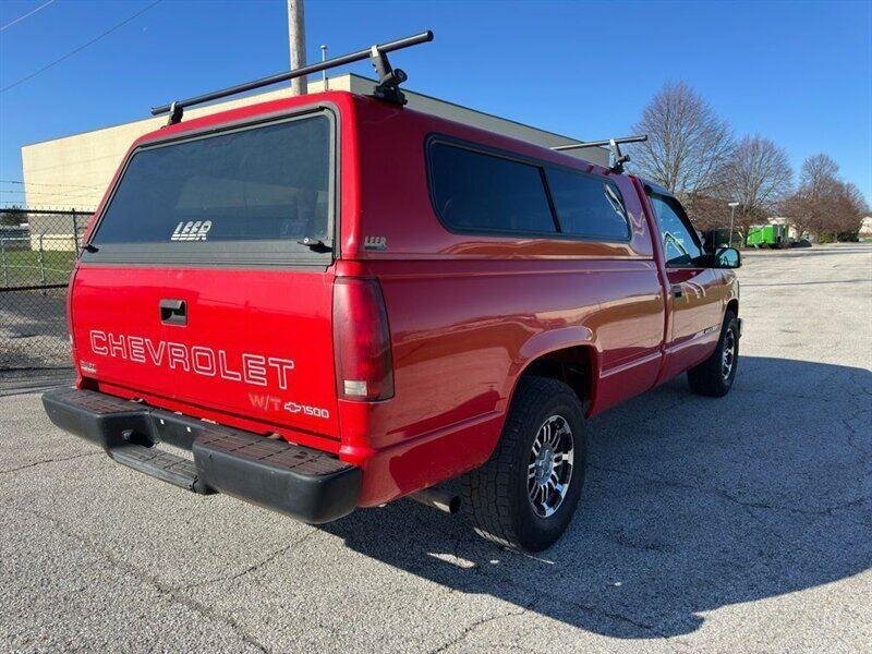 1995 Chevrolet W/T - Photo 4 - Indianapolis, IN 46234