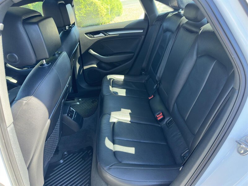2015 Audi A3 2.0 Premium TDI - Photo 11 - Indianapolis, IN 46234