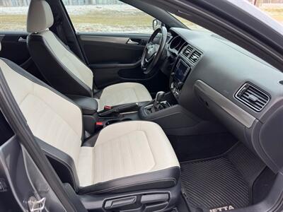2016 Volkswagen Jetta 1.8T Sport   - Photo 14 - Indianapolis, IN 46234