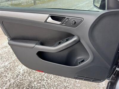 2016 Volkswagen Jetta 1.8T Sport   - Photo 29 - Indianapolis, IN 46234