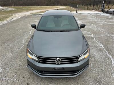 2016 Volkswagen Jetta 1.8T Sport   - Photo 2 - Indianapolis, IN 46234
