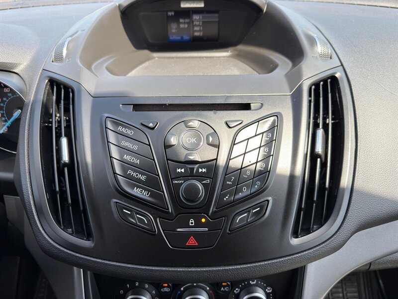 2016 Ford Escape SE - Photo 21 - Indianapolis, IN 46234