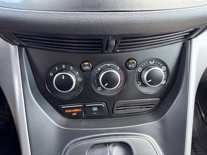 2016 Ford Escape SE - Photo 22 - Indianapolis, IN 46234