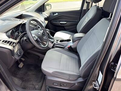 2016 Ford Escape SE - Photo 7 - Indianapolis, IN 46234