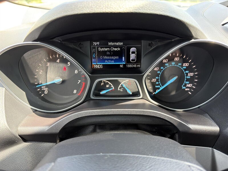 2016 Ford Escape SE - Photo 11 - Indianapolis, IN 46234