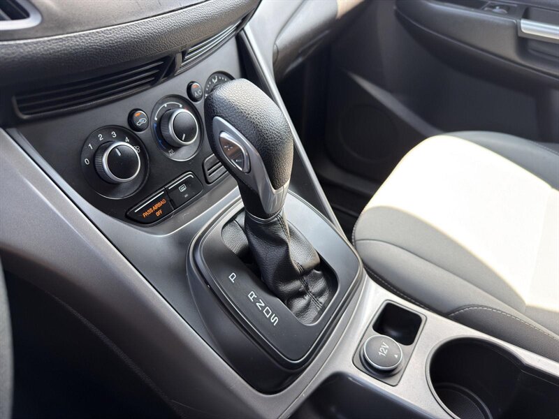 2016 Ford Escape SE - Photo 23 - Indianapolis, IN 46234