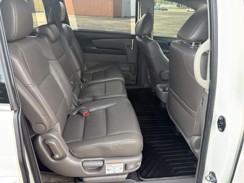 2014 Honda Odyssey Touring - Photo 14 - Indianapolis, IN 46234