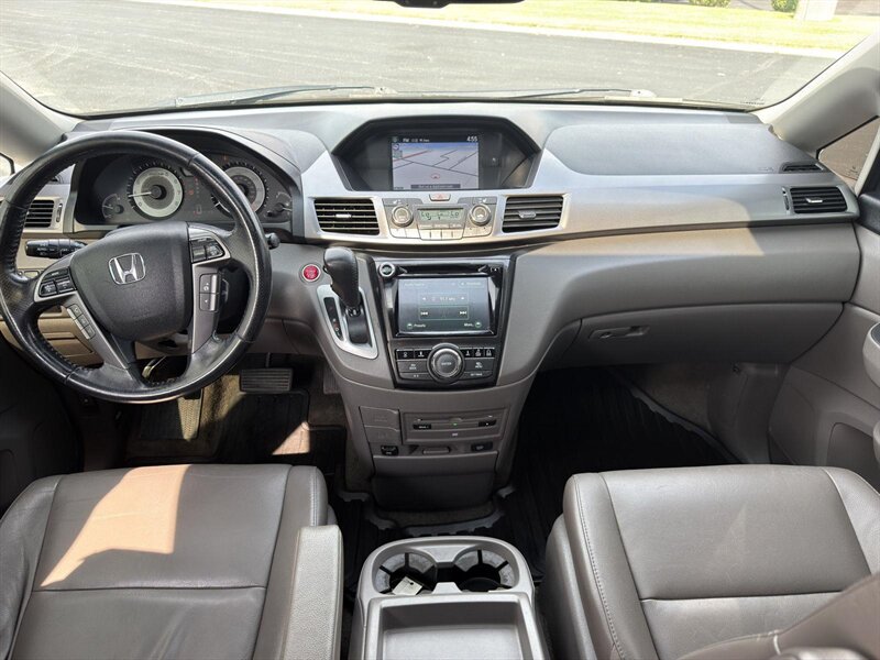 2014 Honda Odyssey Touring - Photo 8 - Indianapolis, IN 46234