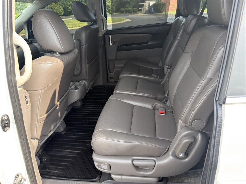 2014 Honda Odyssey Touring - Photo 11 - Indianapolis, IN 46234