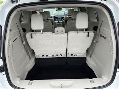 2018 Chrysler Pacifica Limited   - Photo 13 - Indianapolis, IN 46234